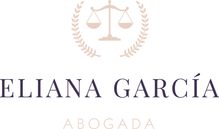 Eliana García, abogada — balanza con laureles